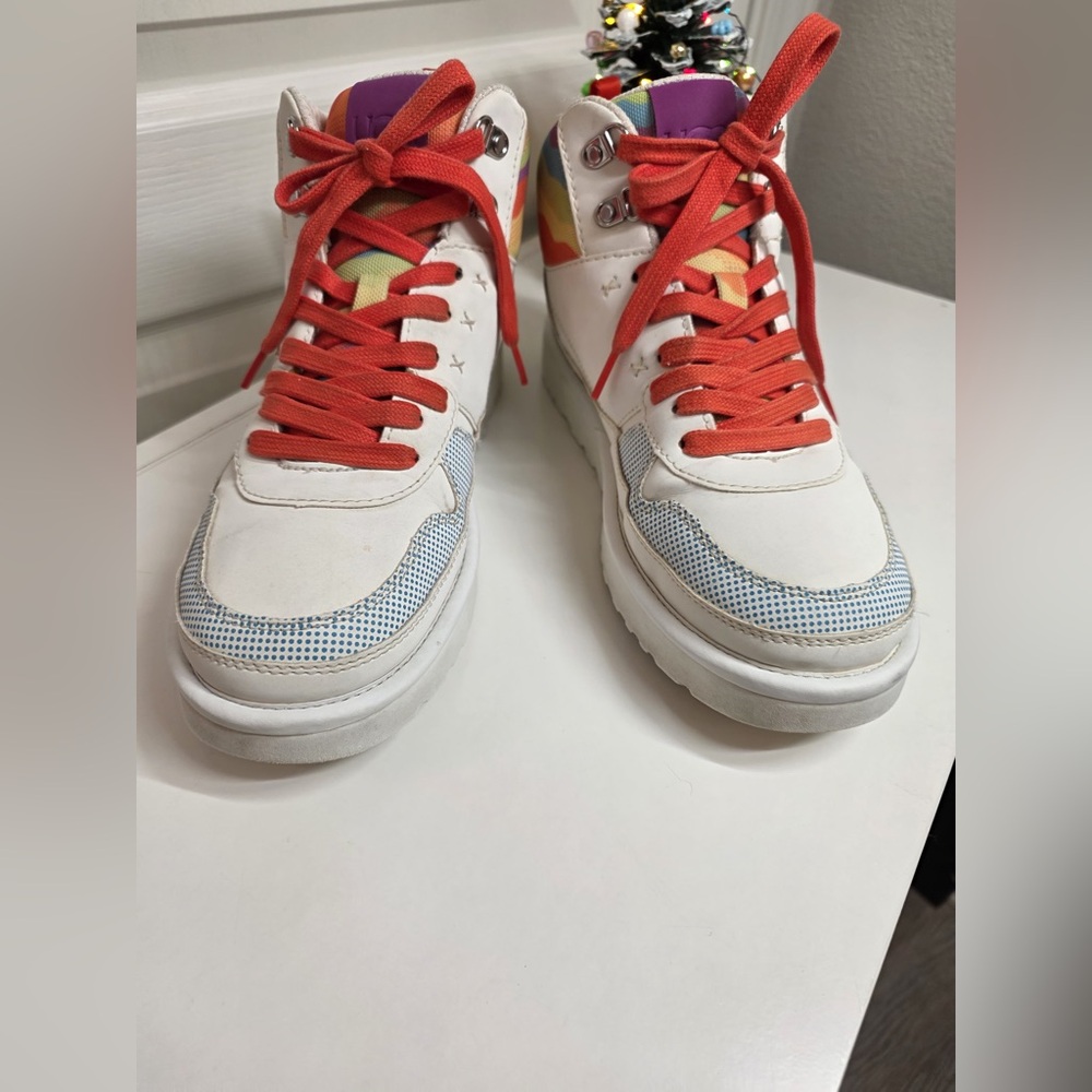 Ugg✨Pride Highland Hi Cali Collage Sneaker✨High Top Water Resistant•LIKE NEW• 9 - Picture 14 of 14
